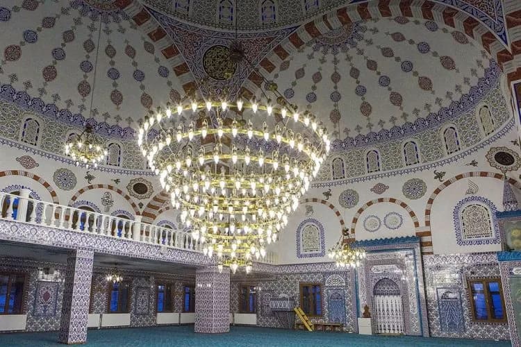Erciyes Cami aydınlatma referansı