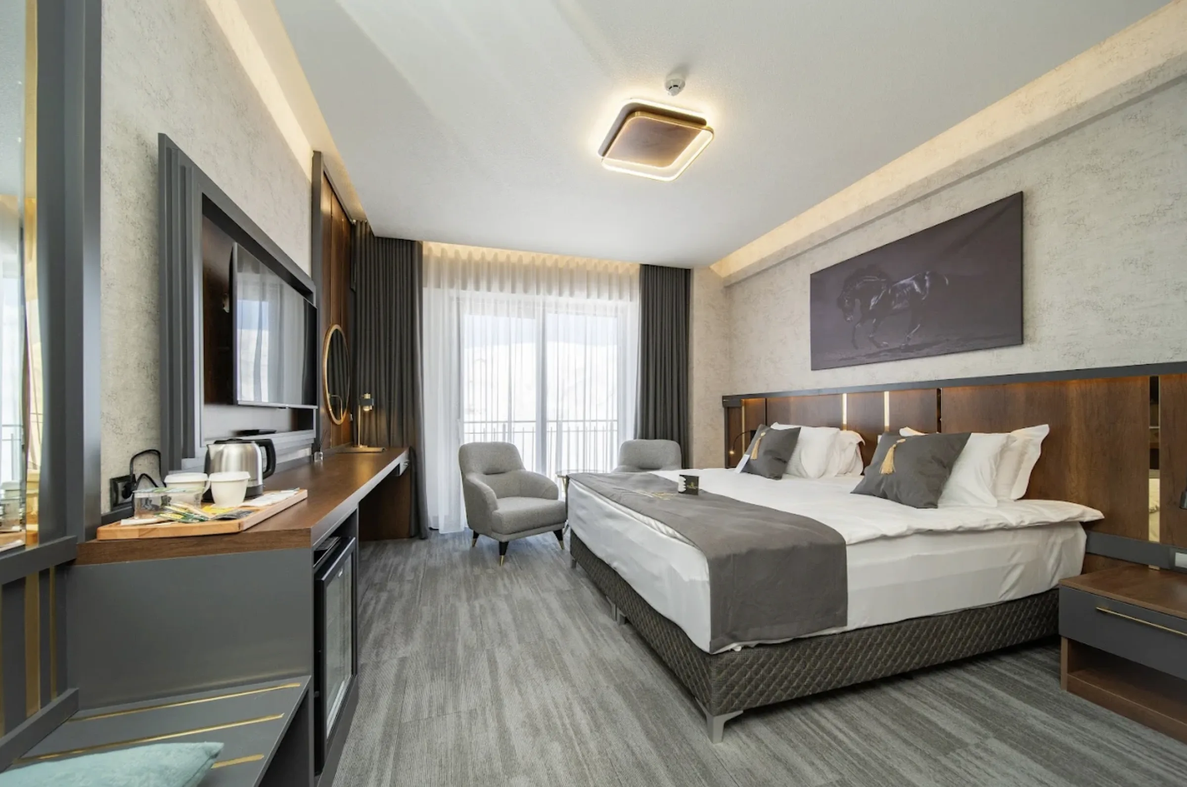 Peony Palace Erciyes aydınlatma referansı — Ekran görüntüsü 2025-07-31 170658.png