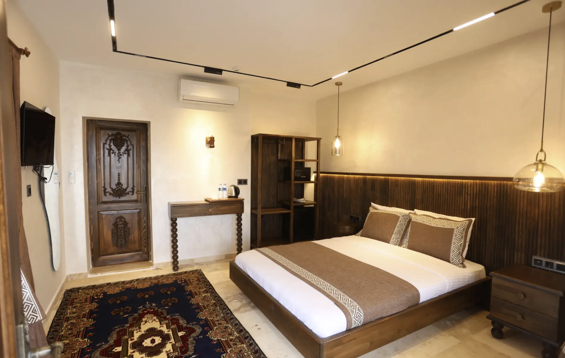 Erdu Stone House aydınlatma referansı — Ekran görüntüsü 2025-07-31 173329.png